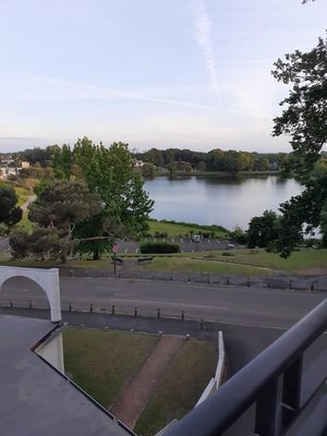 有关圣保罗-莱达杜拉克英式酒店 (Brit Hotel du Lac)的点评